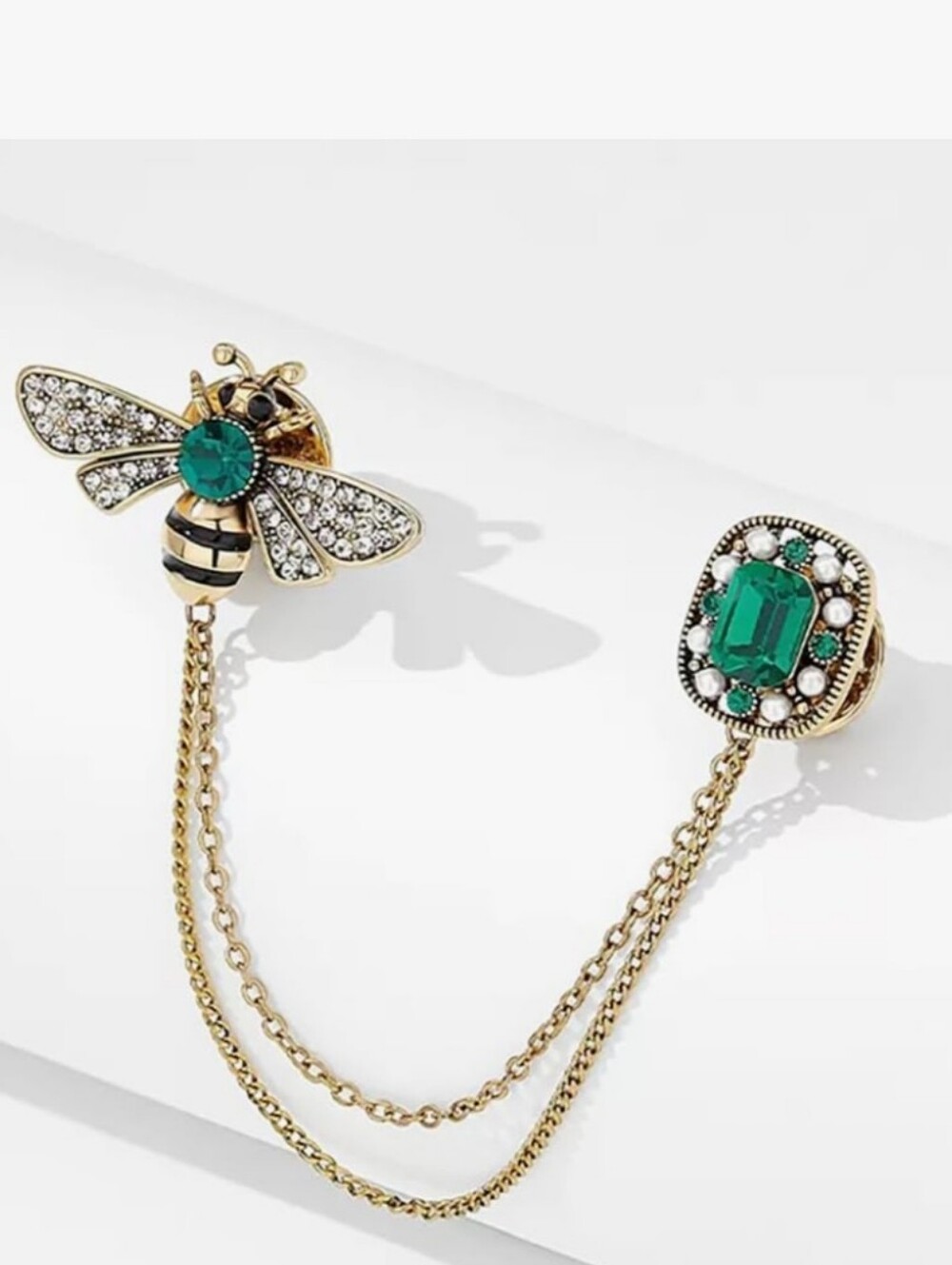 🌺Bee and Emerald  Brooch With Chain Tassle Bee Brooch Pin Bee Accessories